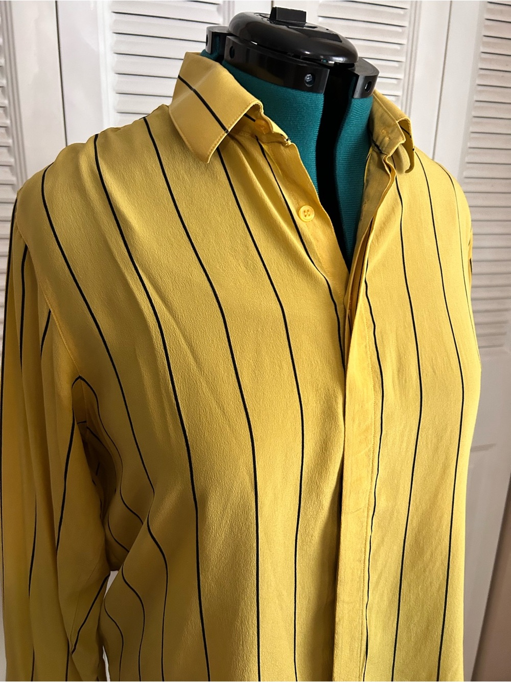 Bocci 100% Silk Yellow Pinstripe Button Front Blouse Size 17